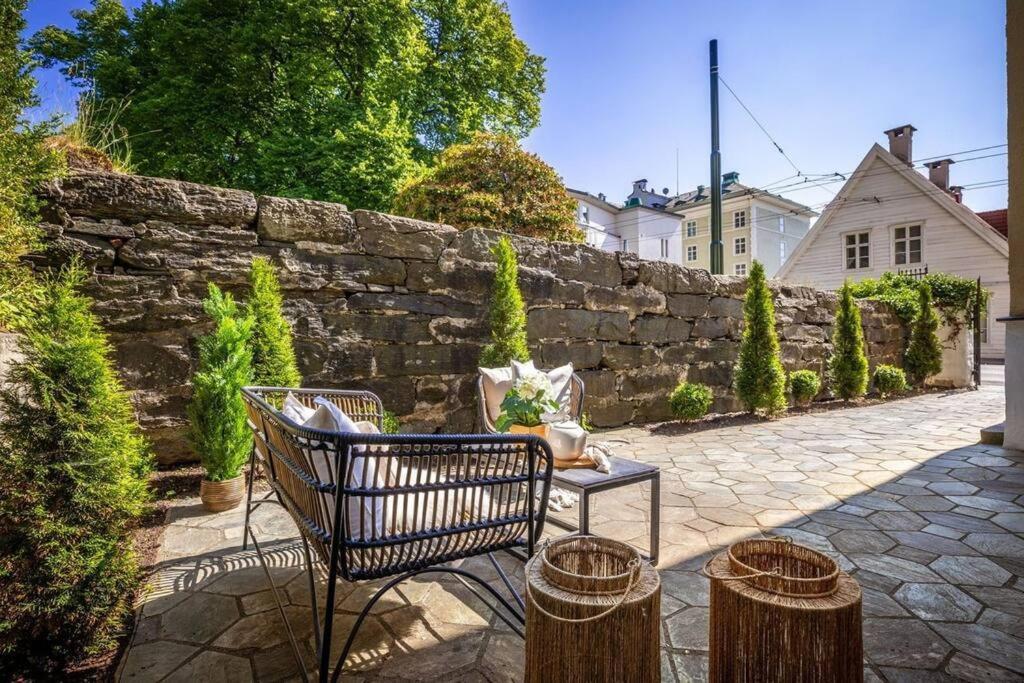 New! Modern City Apt: Central W/ Private Entrence Apartment Bergen Exterior photo