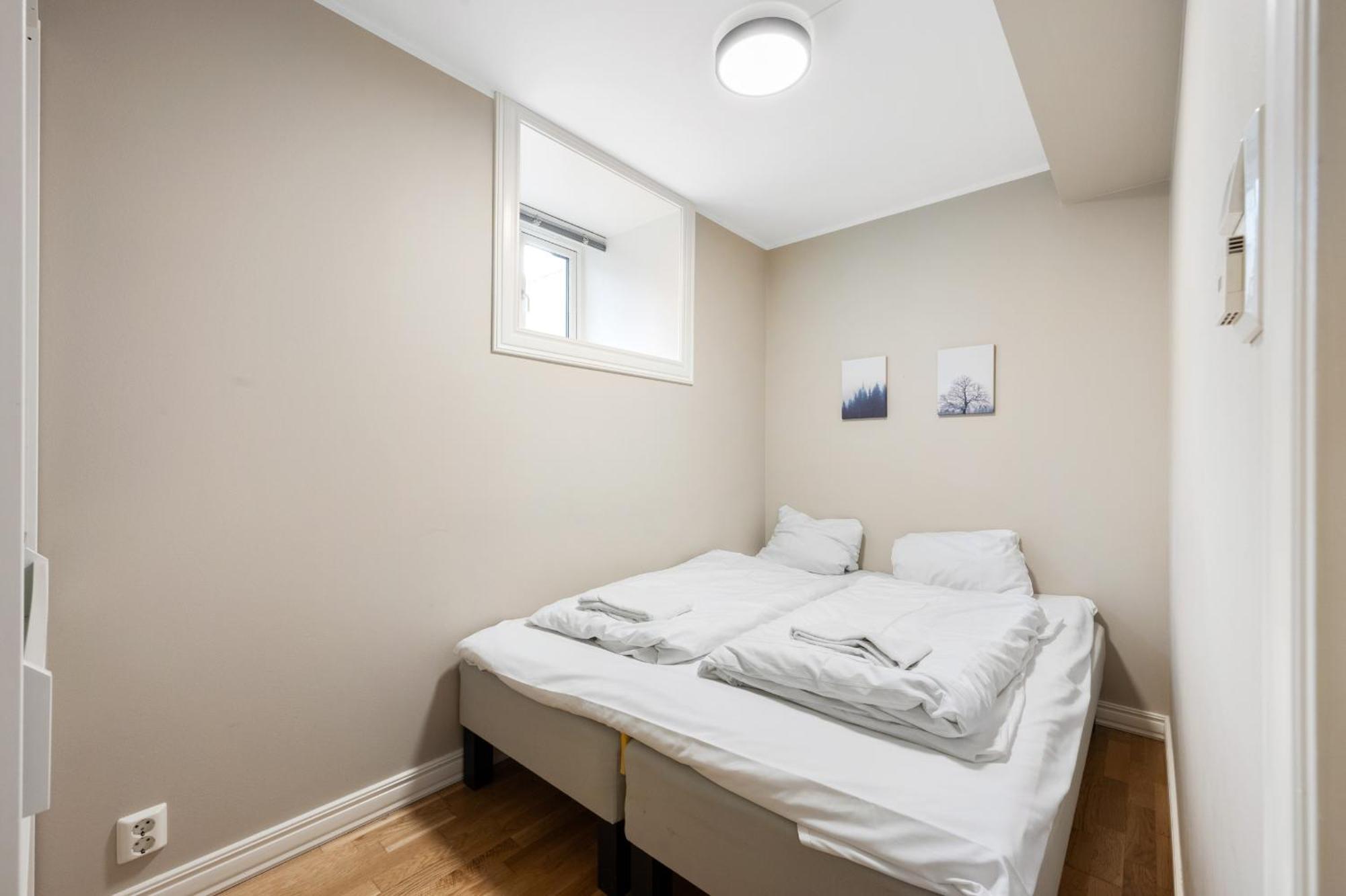 New! Modern City Apt: Central W/ Private Entrence Apartment Bergen Exterior photo